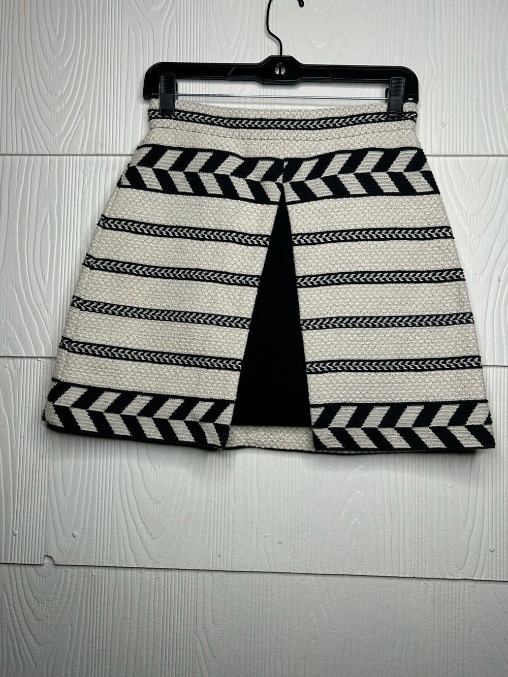 Alice + Olivia Black & White Striped Chevron Mini Skirt